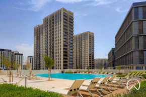 Oraya - Apt. With Skyline and Garden View Along With City